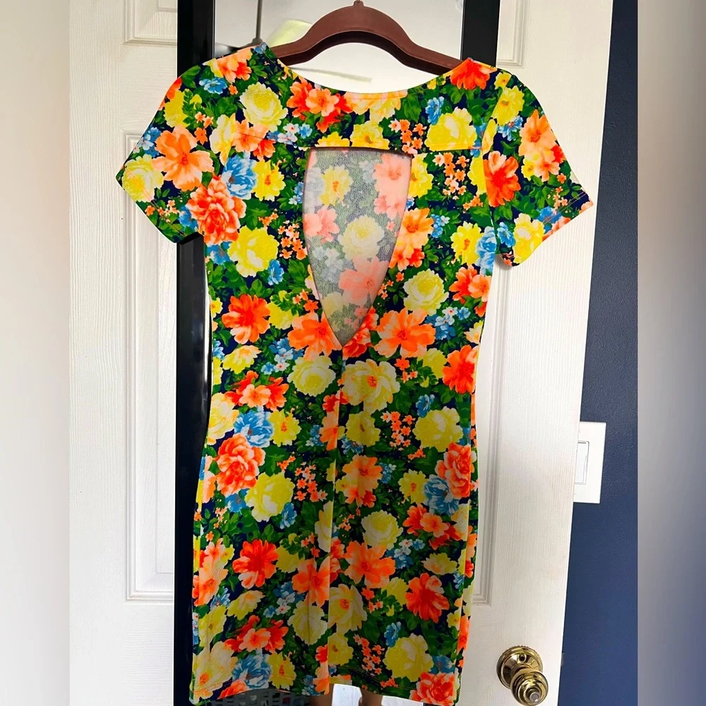 Cocktail Flower Dress - Picture 3 of 4